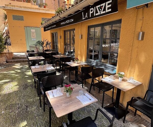 Restaurant La Pizze à Villefranche-sur-Mer, France
