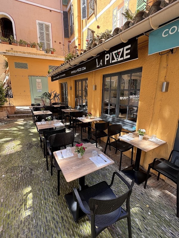 Restaurant La Pizze à Villefranche-sur-Mer, France