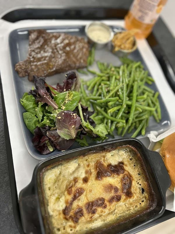 Restaurant La ptite adresse à Saint-Nazaire, France