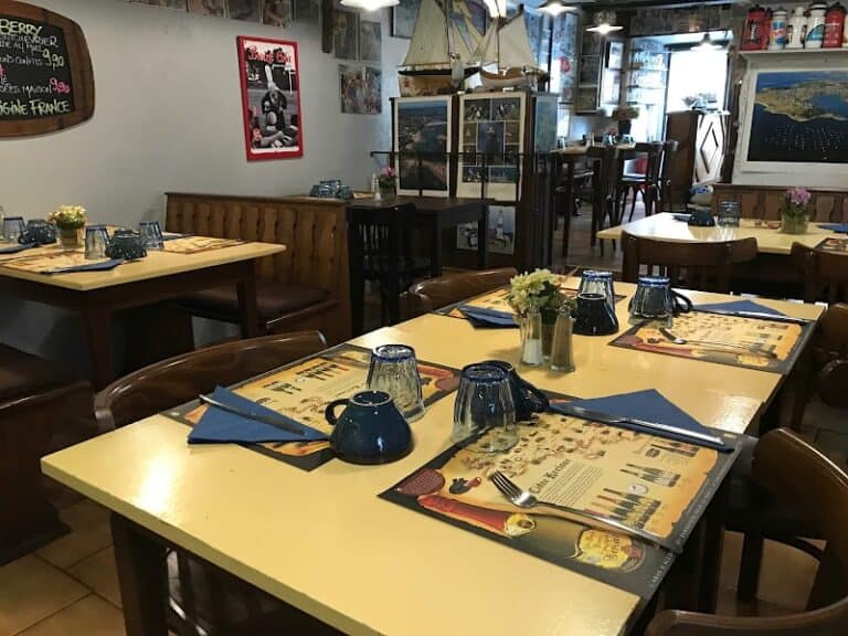 Restaurant La p&rsquo;tite Reine à Châteauroux, France — photo 1