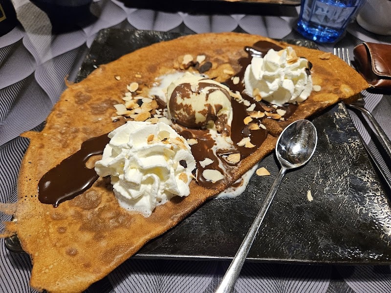 Restaurant La p’tite Reine à Châteauroux, France