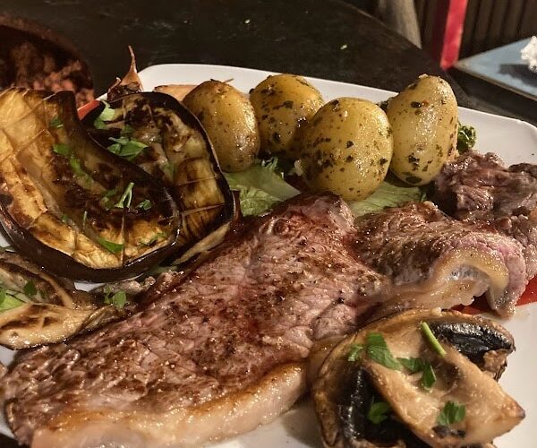 Restaurant La P’tite Vadrouille à Saint-Cyr-sur-Mer, France