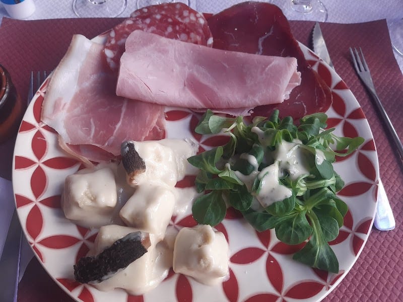 Restaurant La Raclette à l’Ancienne à Châteauroux, France