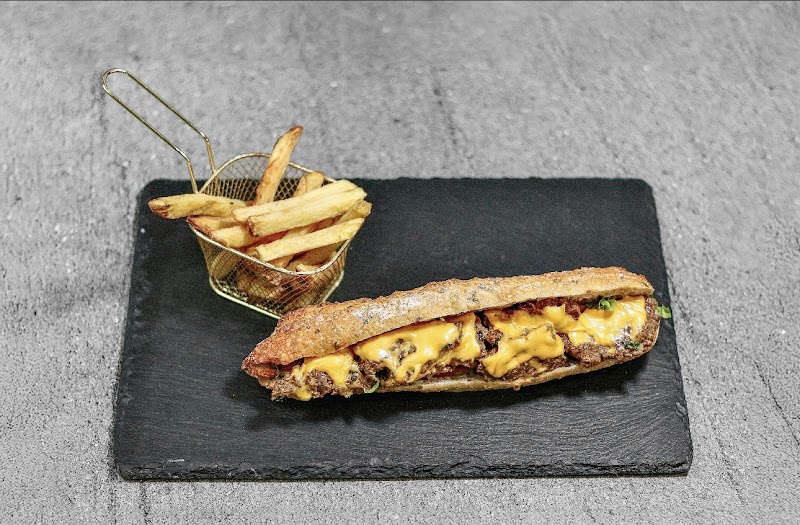 Restaurant La ref à Trappes, France