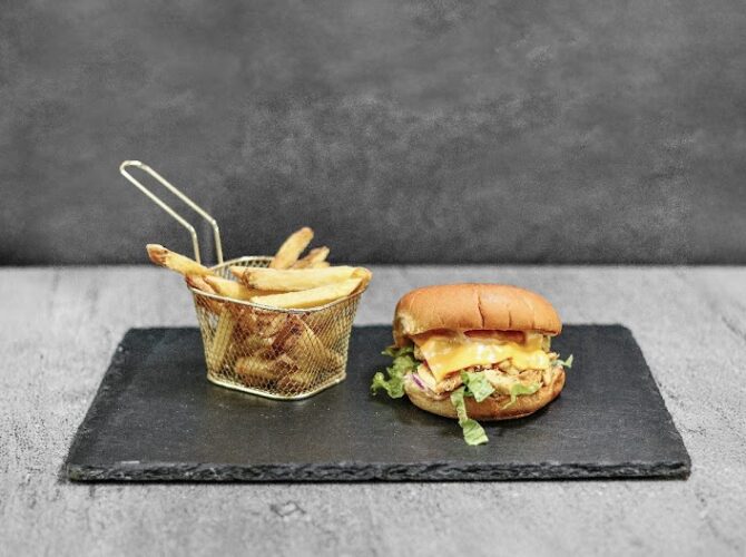 Restaurant La ref à Trappes, France