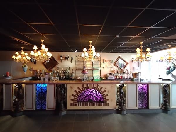 Restaurant LA RUCHE GOURMANDE à Charny Orée de Puisaye, France