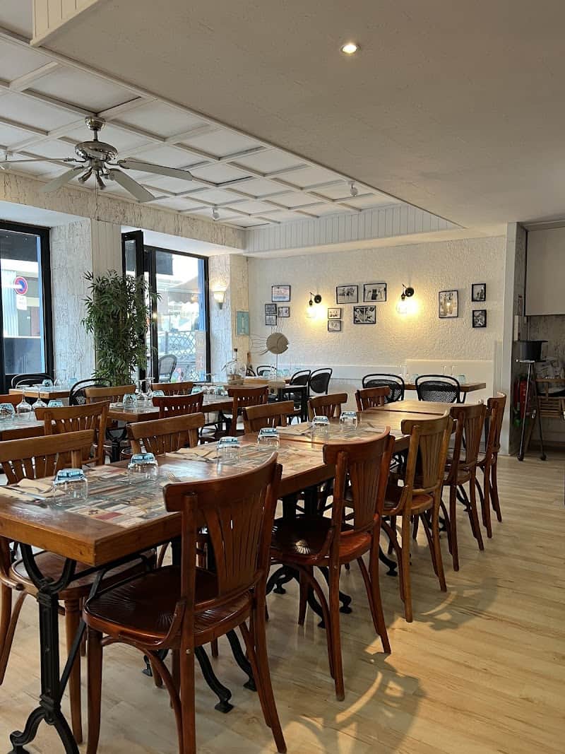 Restaurant La Station 1900 à Soulac-sur-Mer, France