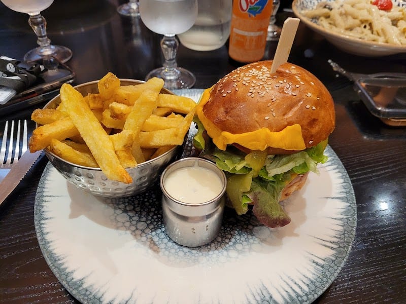 Restaurant La table braisée à Mantes-la-Jolie, France