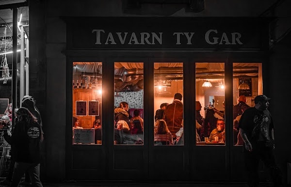 Restaurant La Tavarn – Resto Bar Événements à Hennebont, France