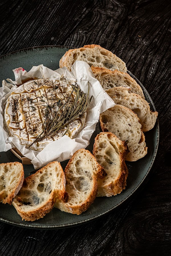 Restaurant La Tavarn – Resto Bar Événements à Hennebont, France