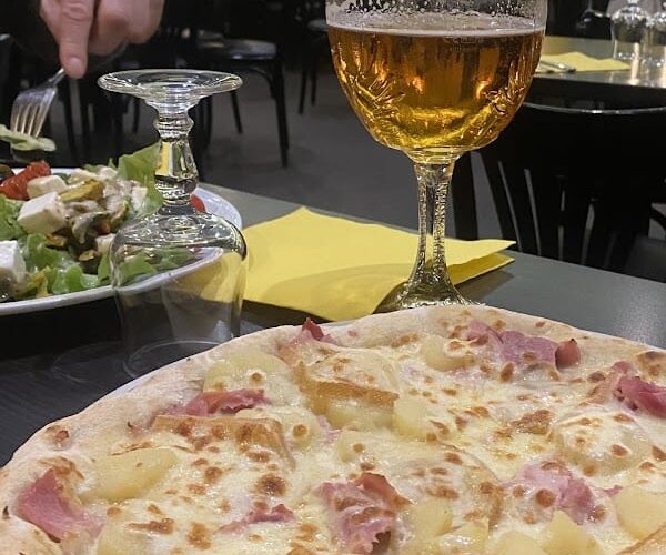 Restaurant La Taverne à Fontainebleau, France