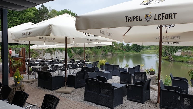 La Taverne Vauban Restaurant à Bergues, France