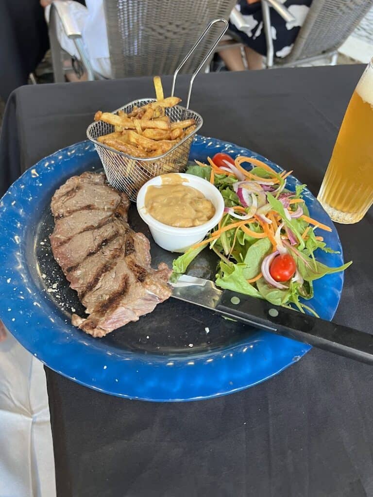 Restaurant La Terrasse du Cloître à Moissac, France — photo 1