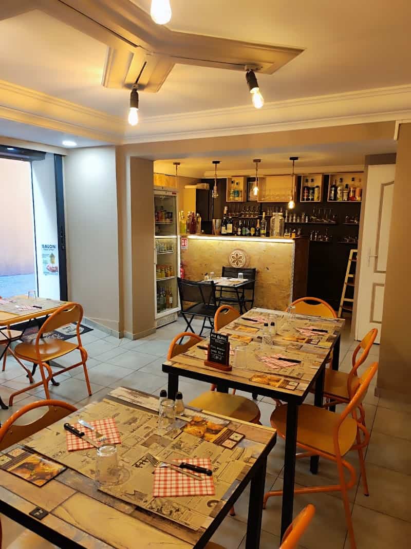 Restaurant La Tigelleria de wina à Draguignan, France