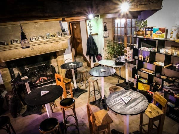 Restaurant La Tour Des Villains De Montsaugeon à Le Montsaugeonnais, France