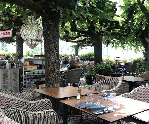 Restaurant La Tour à Lutry, Suisse