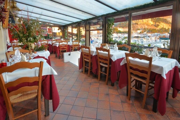 Restaurant La Vieille Auberge à Cassis, France — photo 1