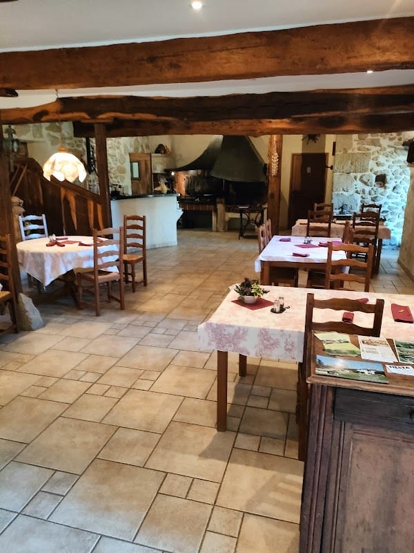 Restaurant La Vieille Etable à Saint-Médard, France