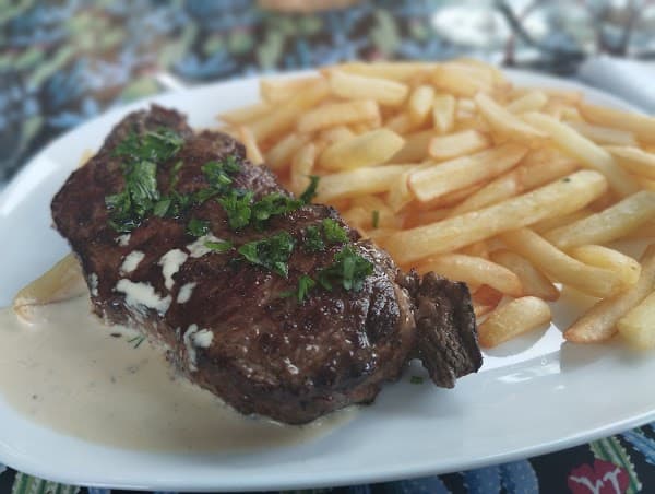 Restaurant La Winstub Creusoise à Saint-Vaury, France