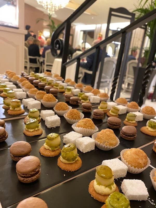 Restaurant L’Aigle d’Or à Croissy-Beaubourg, France