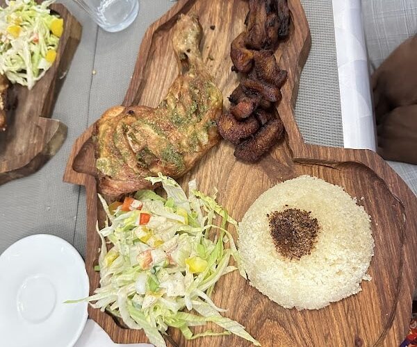 Restaurant L’ambassade Laval à Laval, France