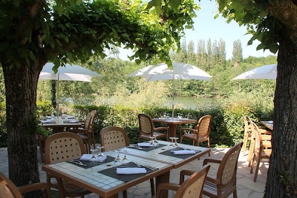 Restaurant L’Anneau de Mallarmé à Vulaines-sur-Seine, France
