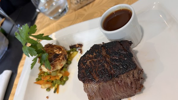 Restaurant L’Anneau de Mallarmé à Vulaines-sur-Seine, France