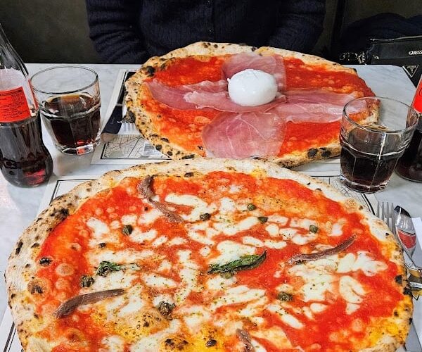 Restaurant L’Antica Pizzeria • da Michele à Milan, Italie