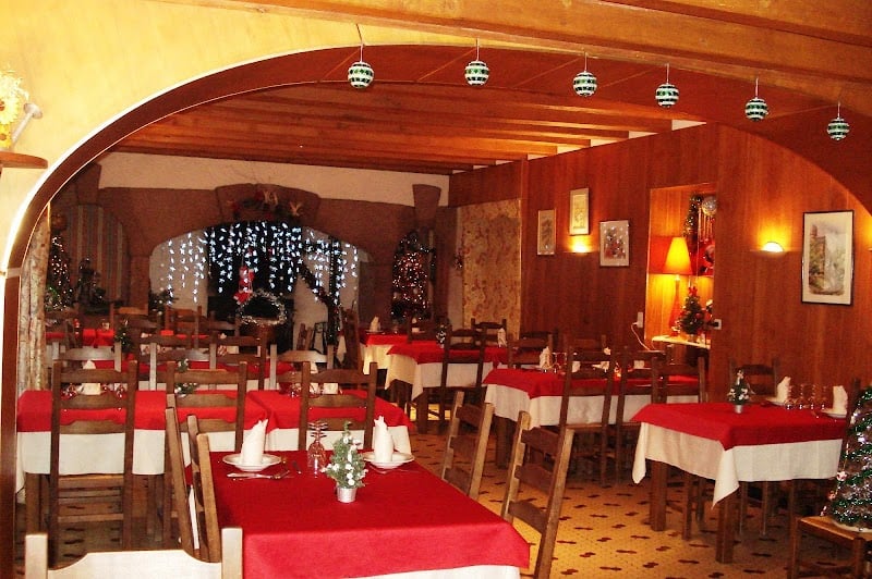 Restaurant L’Auberge “Aux Portes de Conques” à Conques-en-Rouergue, France
