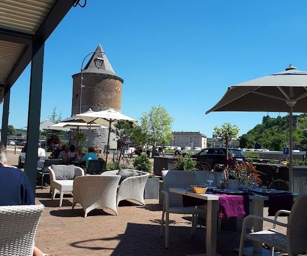 Restaurant L’Auberge de la Tour à Givet, France