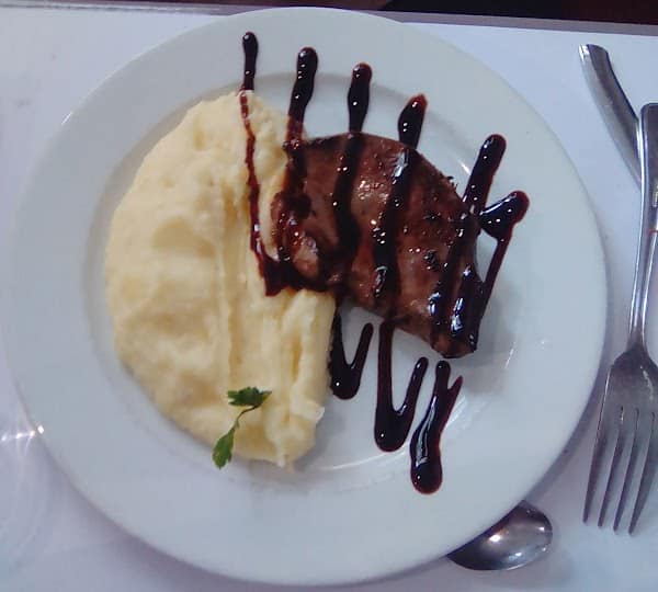 Restaurant L’Auberge des garennes à Aurillac, France