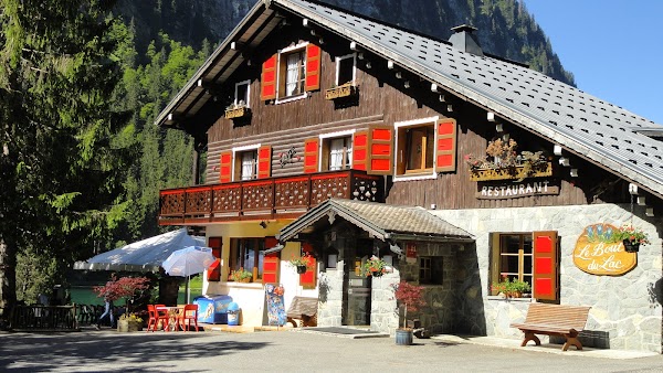 Restaurant L’Auberge, Du Bout Du Lac de Montriond à Montriond, France