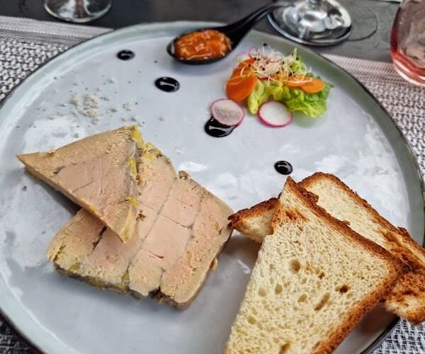 Restaurant L’Auberge du Vieux Pavé à Montceaux-lès-Meaux, France