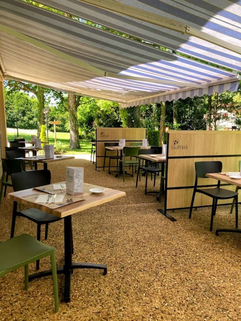 Lauryvan Restaurant & Bistrot à Saint-Junien, France — photo 1