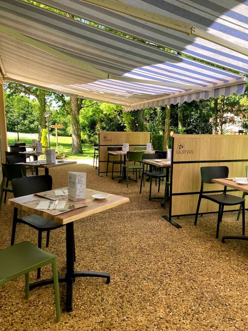 Lauryvan Restaurant & Bistrot à Saint-Junien, France