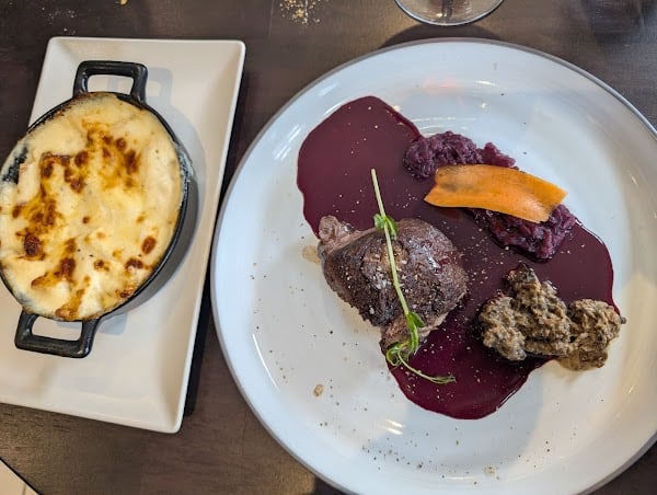 Restaurant L’Autre Rive à Saint-Laurent-sur-Saône, France