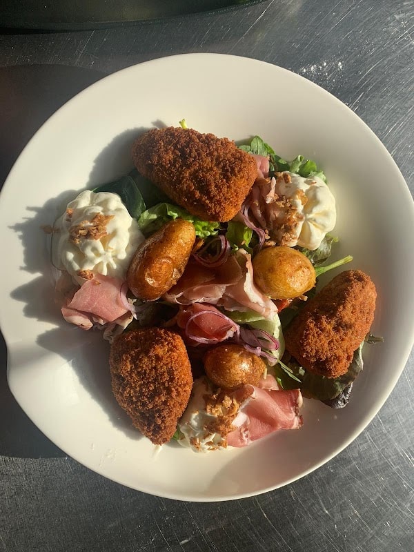 Restaurant Le 18 B à La Roche-sur-Yon, France