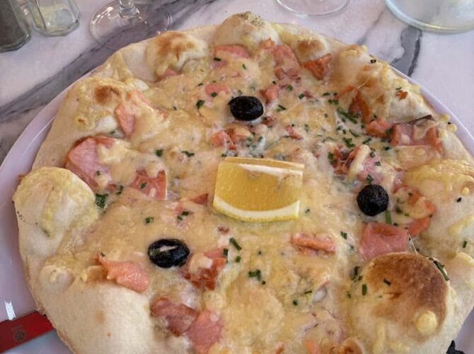 Restaurant Le 8 et Demi à Cassis, France