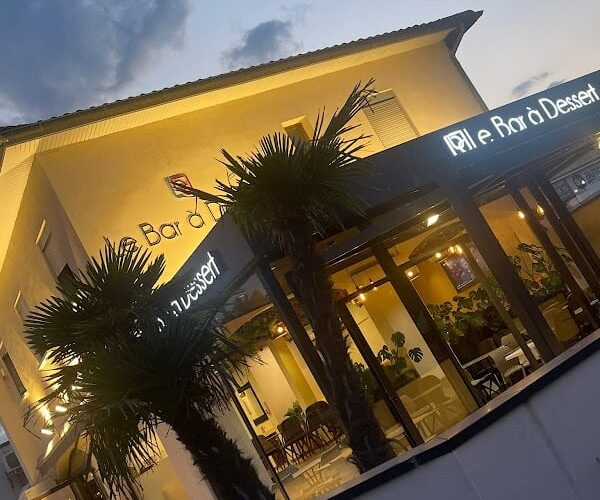 Restaurant LE BAR À DESSERT VÉNISSIEUX à Vénissieux, France