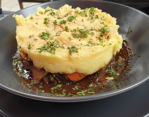 le bar’ back – steak house – restaurant à Fontainebleau, France