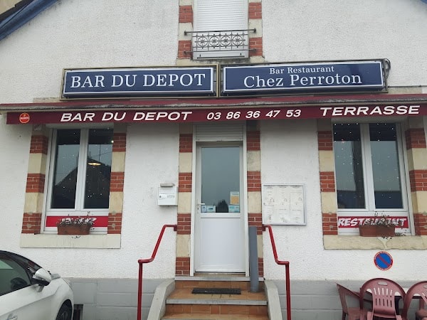 Restaurant Le Bar Du Dépôt à Nevers, France