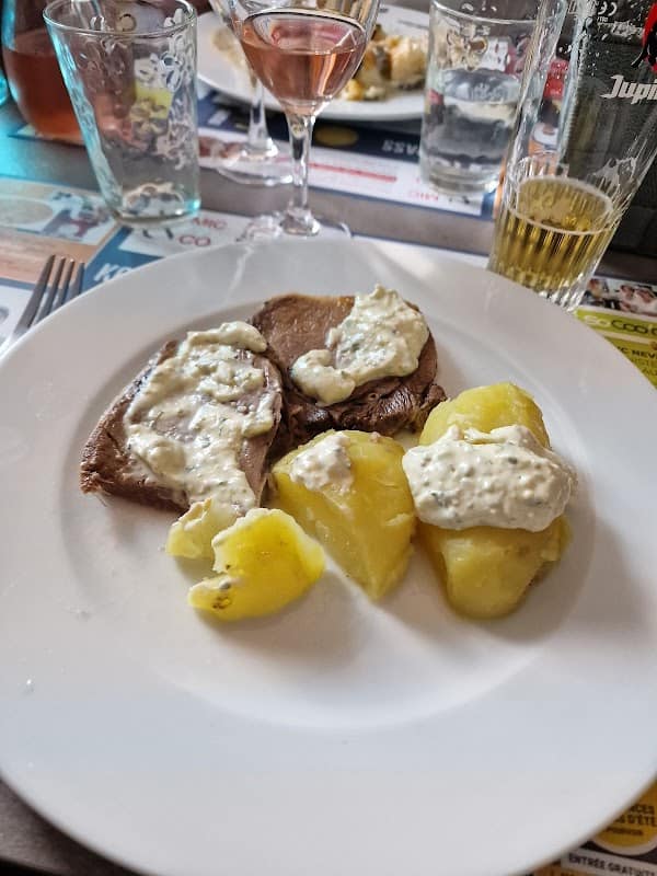 Restaurant Le Bar Du Dépôt à Nevers, France