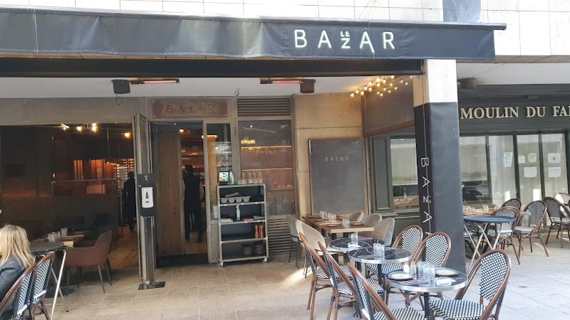Restaurant Le Bazar à Levallois-Perret, France