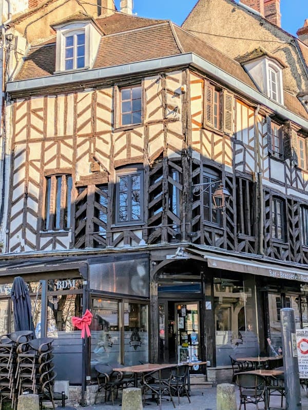 Restaurant Le BDM – La Cave de Frane à Auxerre, France