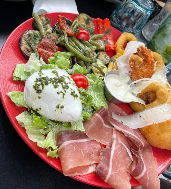 Restaurant Le Bella Sera à Fontainebleau, France