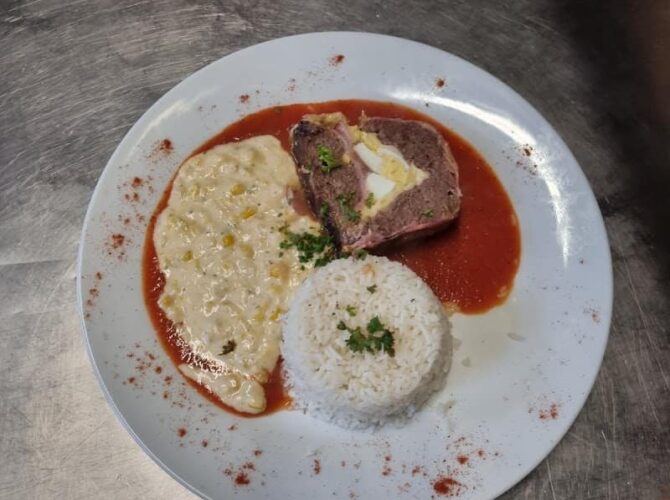 Restaurant Le Bellevue Lisieux à Lisieux, France