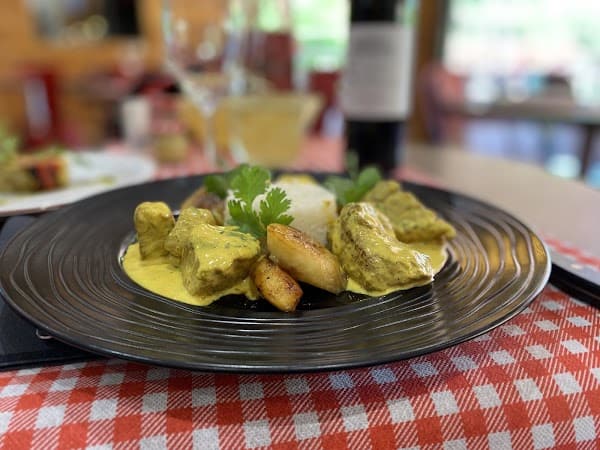 Restaurant Le Bistro d’Edouard à Saint-Genès-de-Lombaud, France