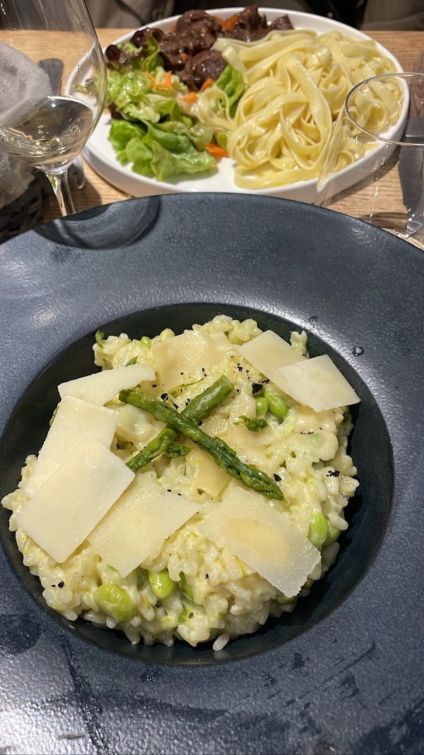 Restaurant Le Bistro Des Halles à Chartres, France