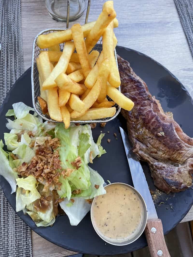 Restaurant LE BISTROT DE CHATEAUNEUF à Orange, France