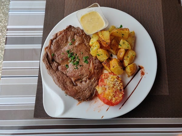 Restaurant Le Bistrot de l’Hippodrome à Vaulx-en-Velin, France